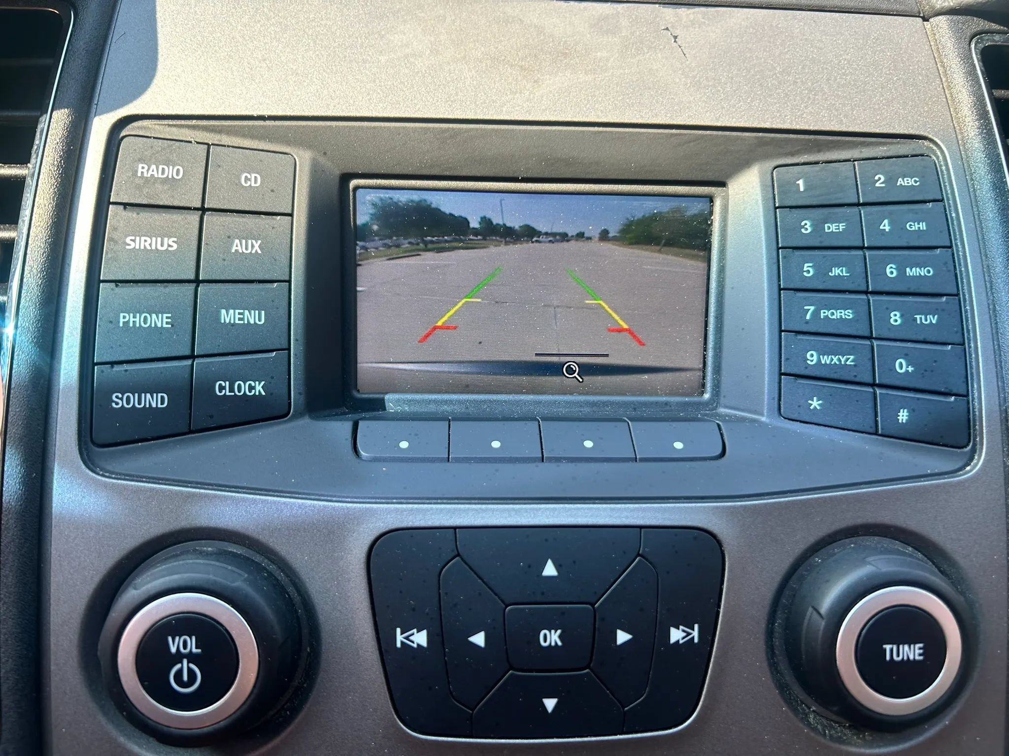 Used 2017 Ford Taurus SE FWD image 21