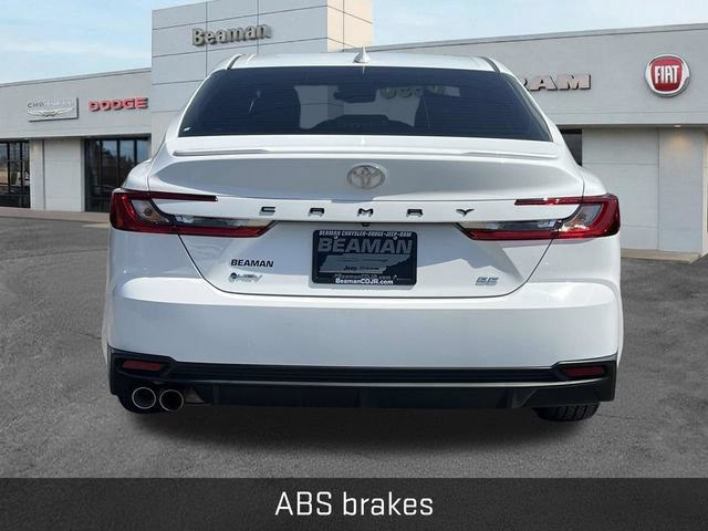 Used 2025 Toyota Camry SE FWD image 6