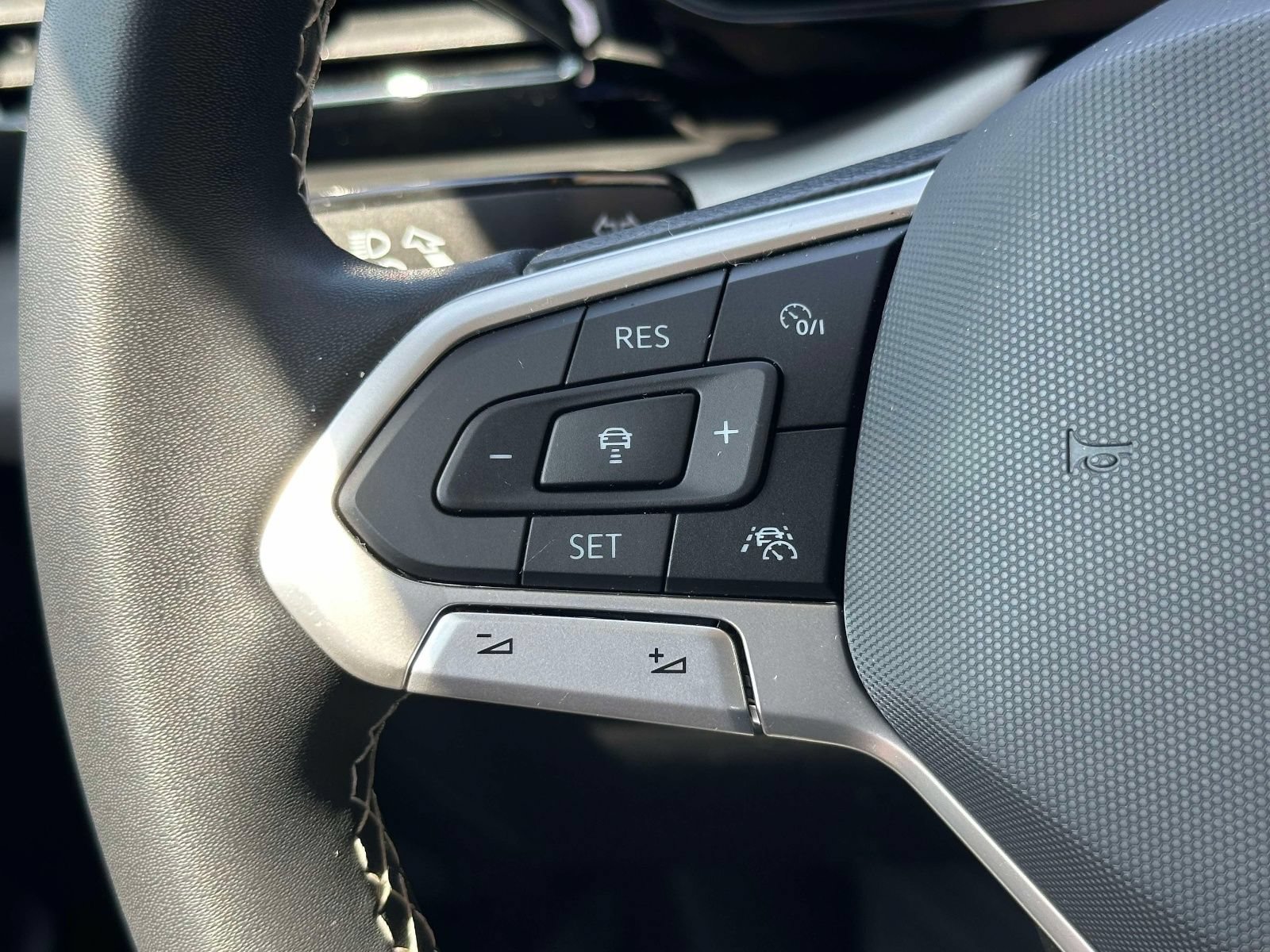 Certified 2022 Volkswagen Taos S AWD/4WD image 22