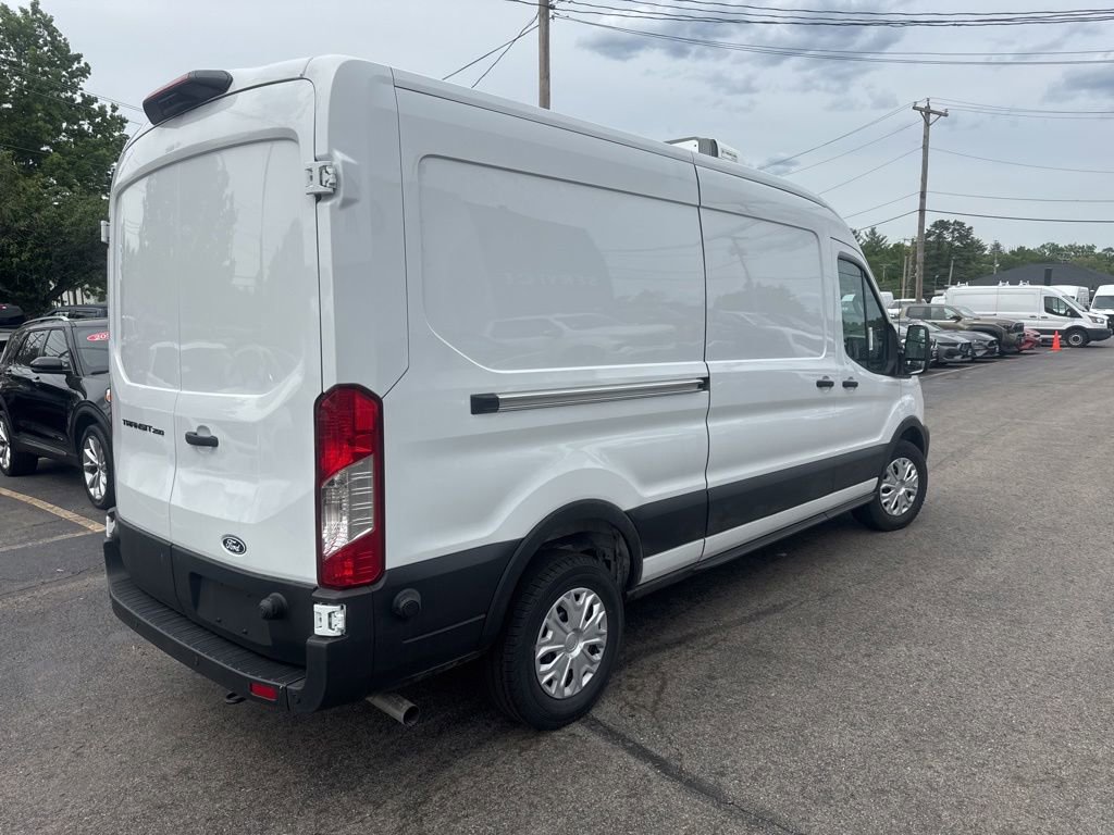New 2026 Ford Transit 250 148 Medium Roof w/ Exterior Upgrade Package RWD image 34