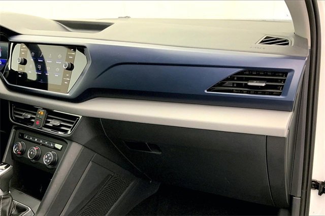 Certified 2022 Volkswagen Taos SE image 16