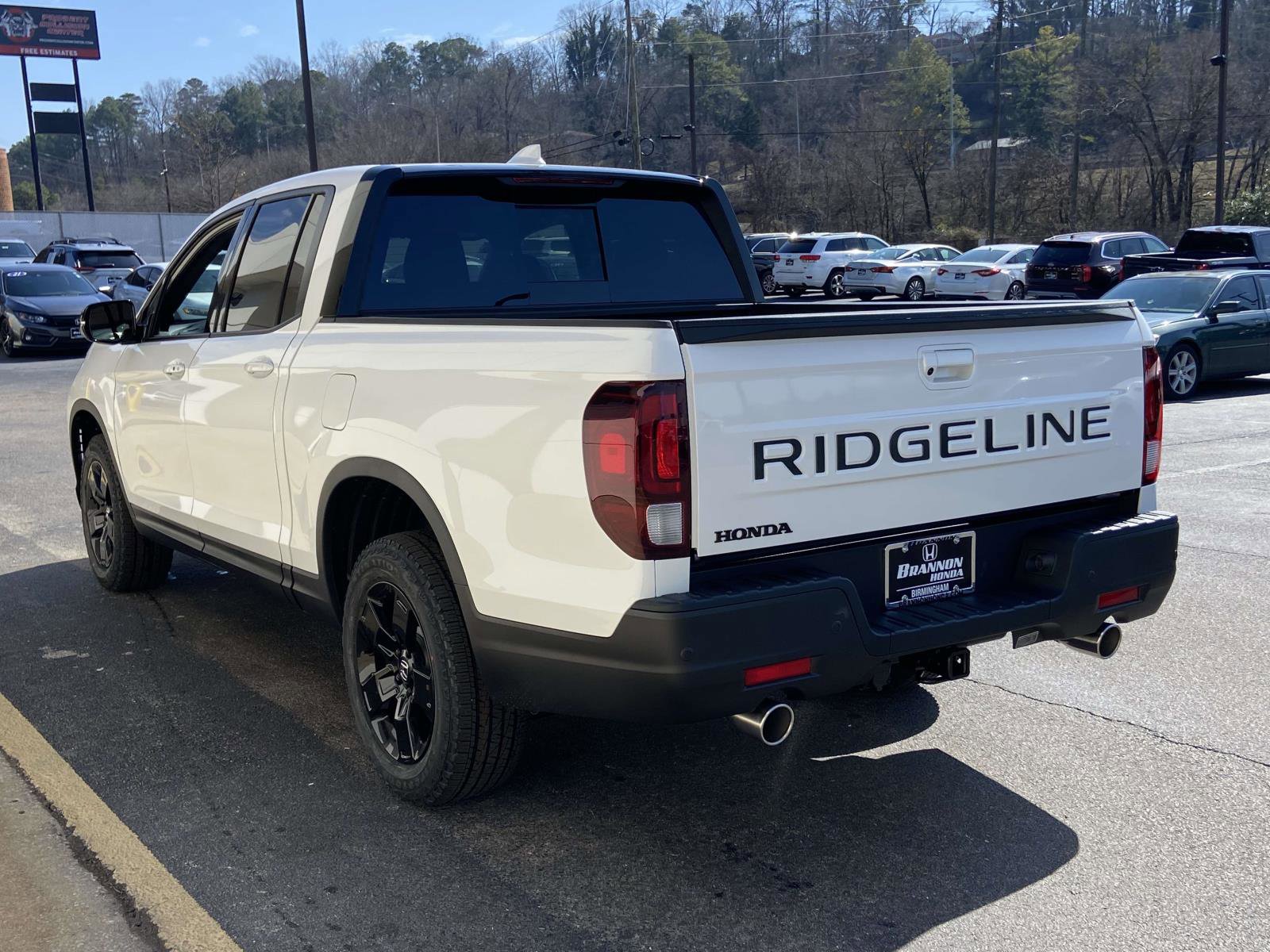 New 2026 Honda Ridgeline Black Edition image 3