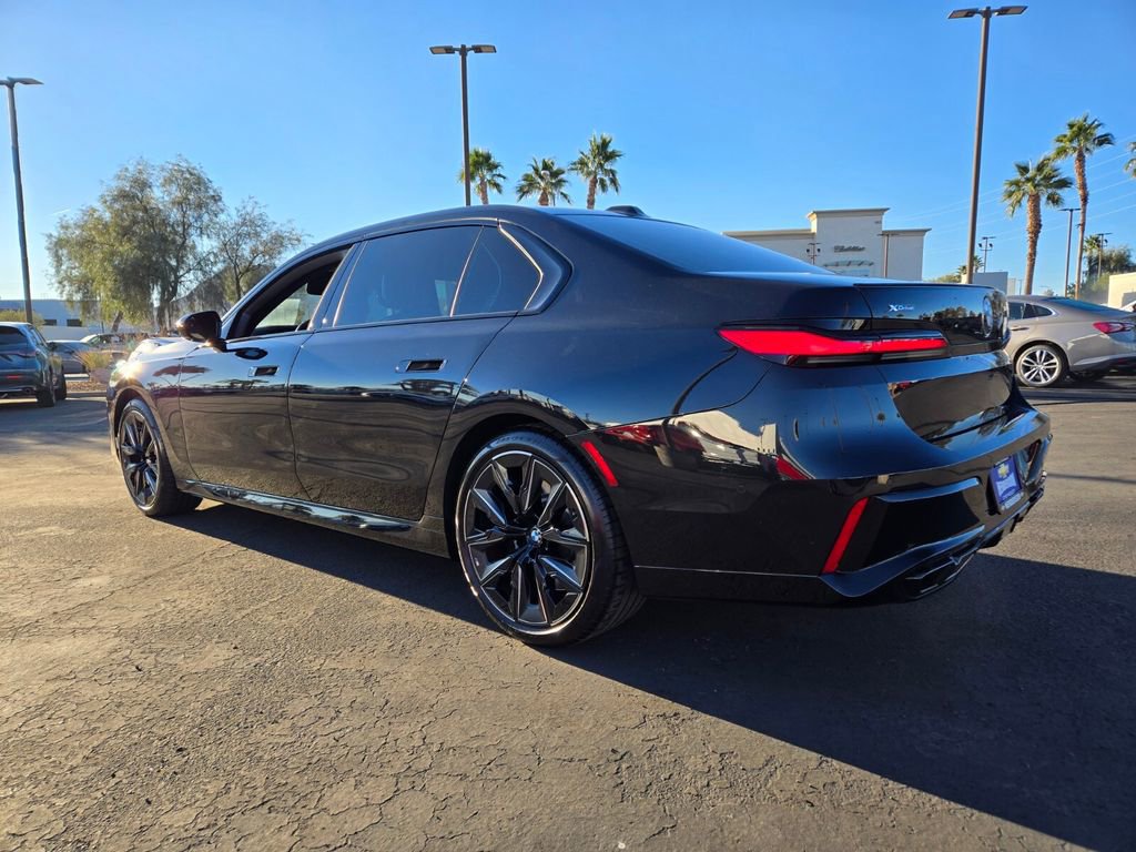 Used 2023 BMW 760i xDrive w/ Parking Assistance Package image 4