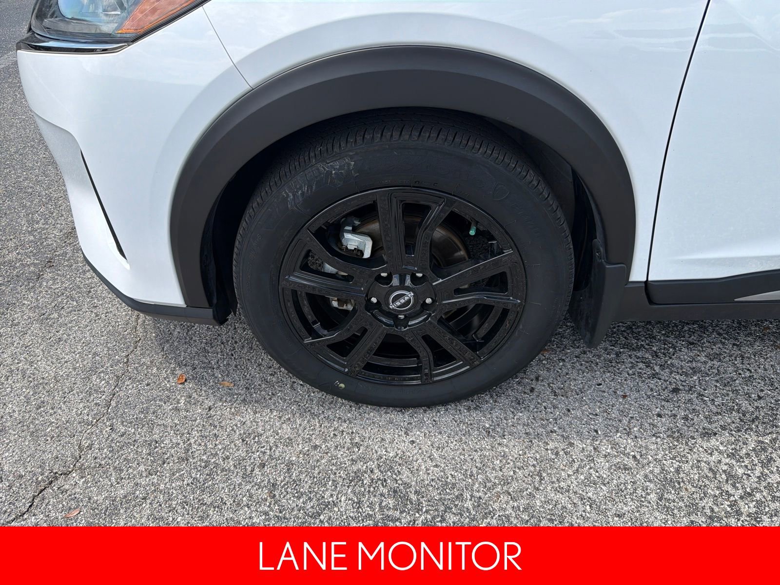 Certified 2024 Nissan Kicks SR w/ SR Premium Package image 9