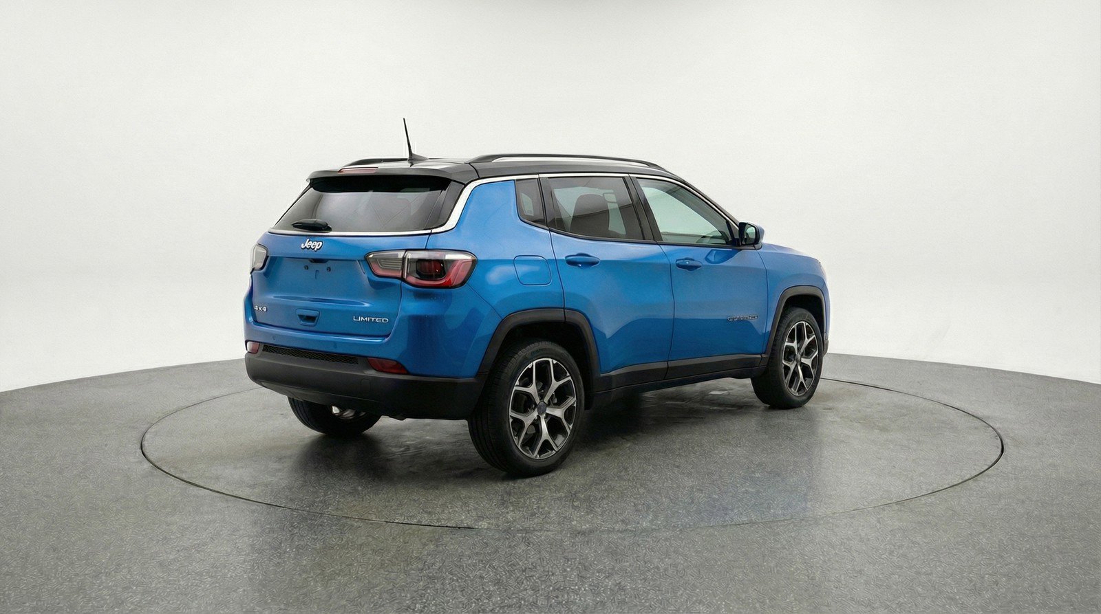 Used 2025 Jeep Compass Limited AWD/4WD image 9