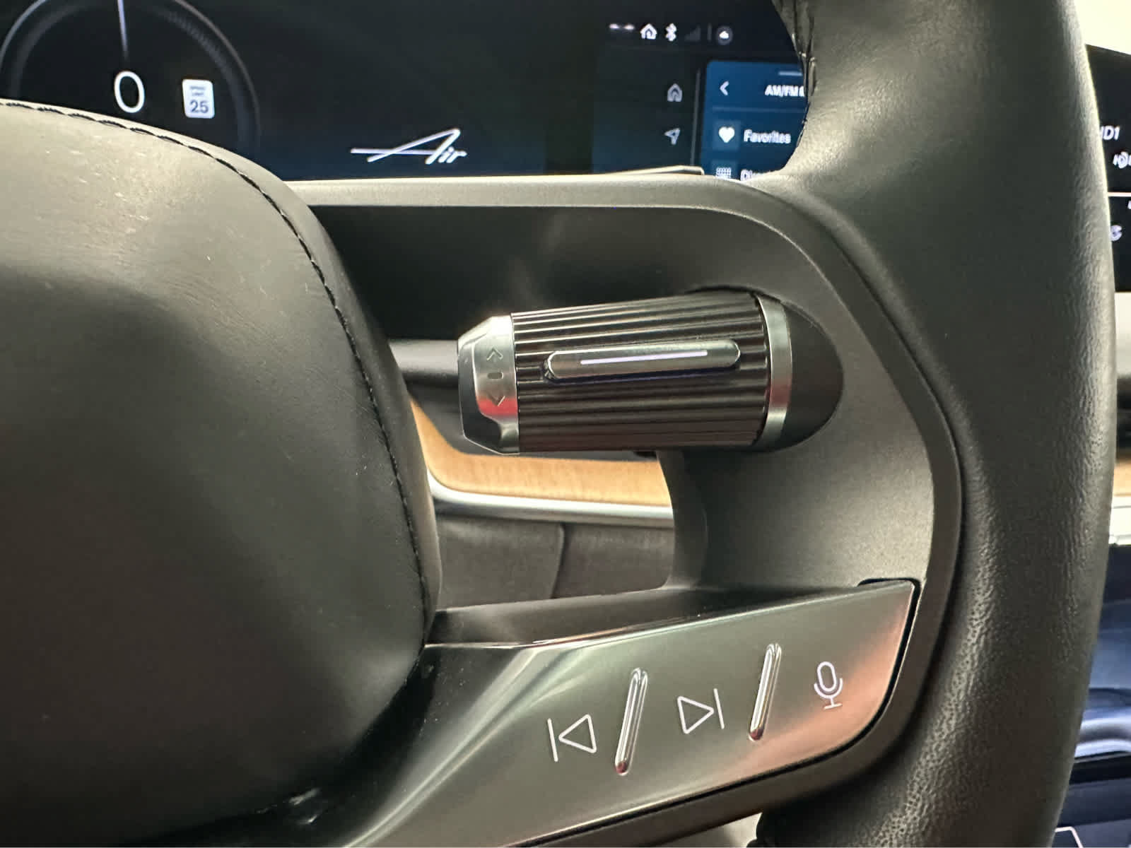 Used 2023 Lucid Air Touring AWD/4WD image 21