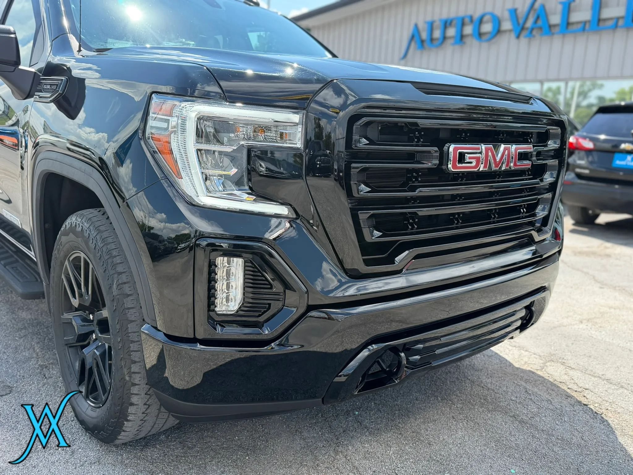 Used 2022 GMC Sierra 1500 Elevation w/ Preferred Package AWD/4WD image 10