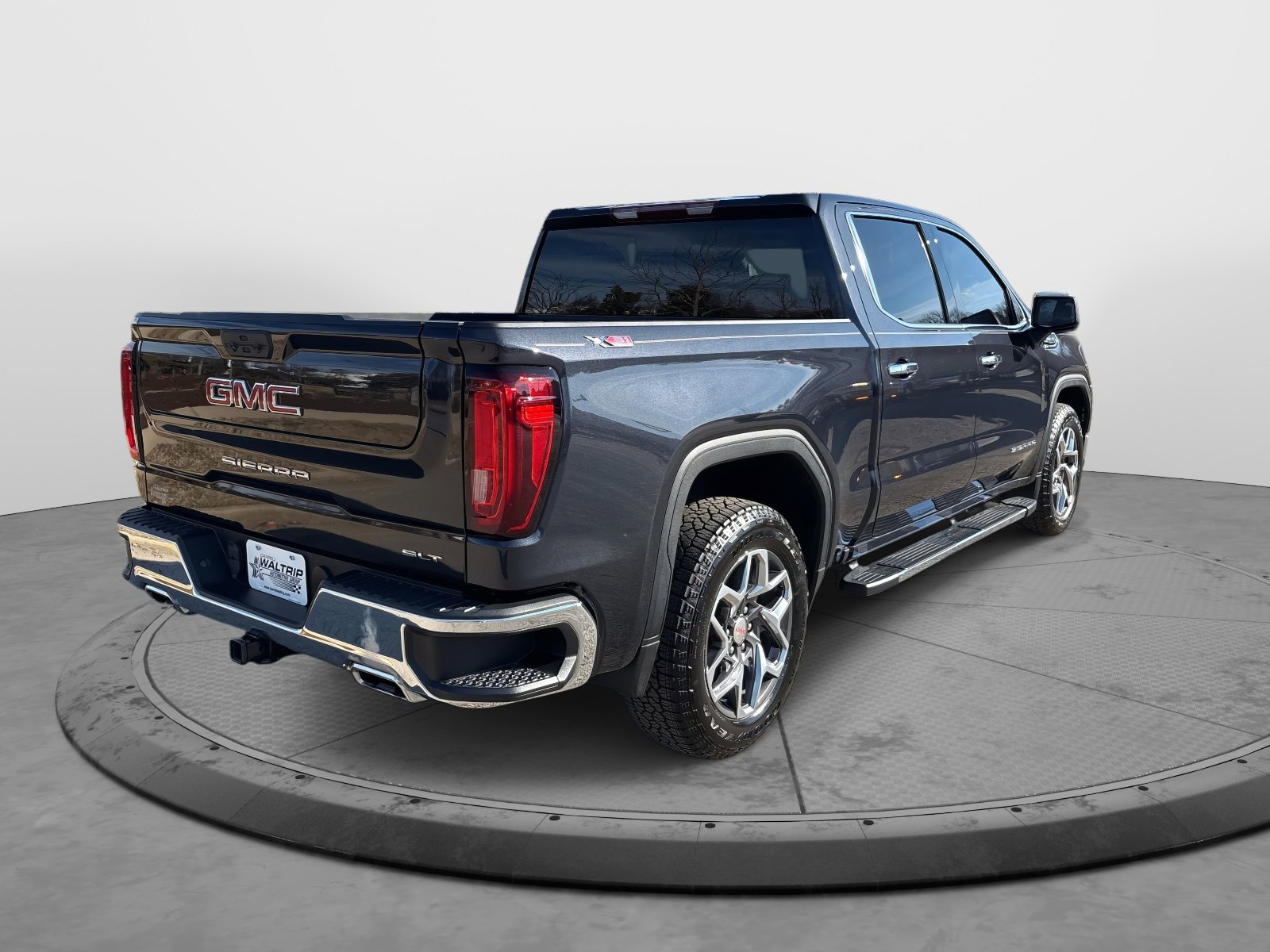 Certified 2022 GMC Sierra 1500 SLT w/ SLT Convenience Package image 8
