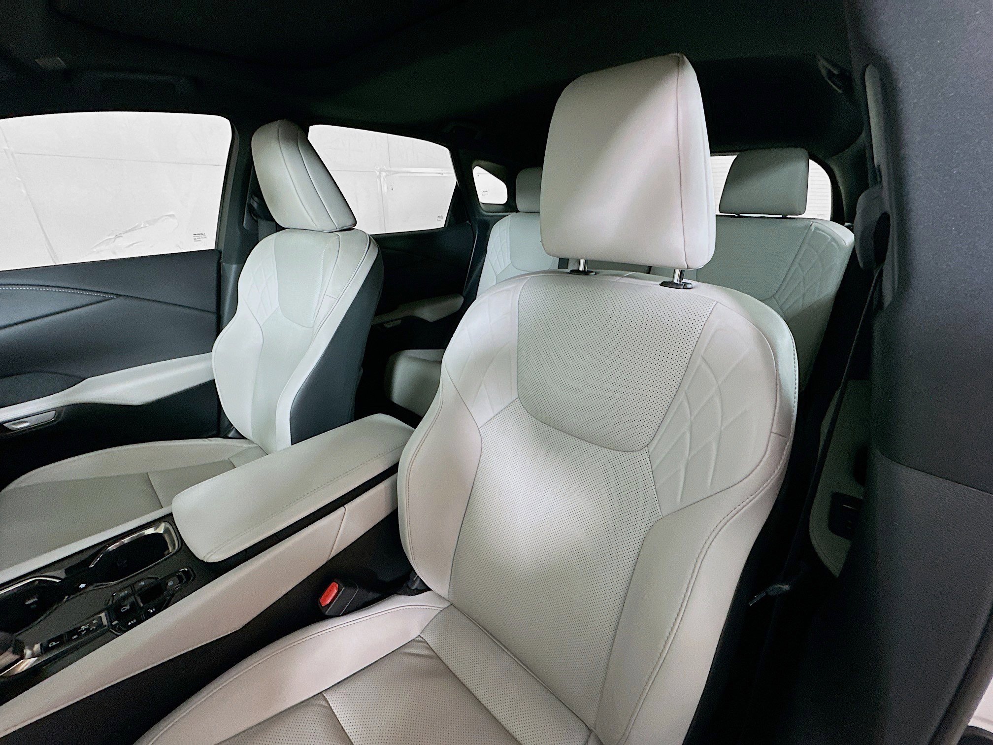 Used 2023 Lexus RX 350 Premium w/ Accessory Package (A2) image 19