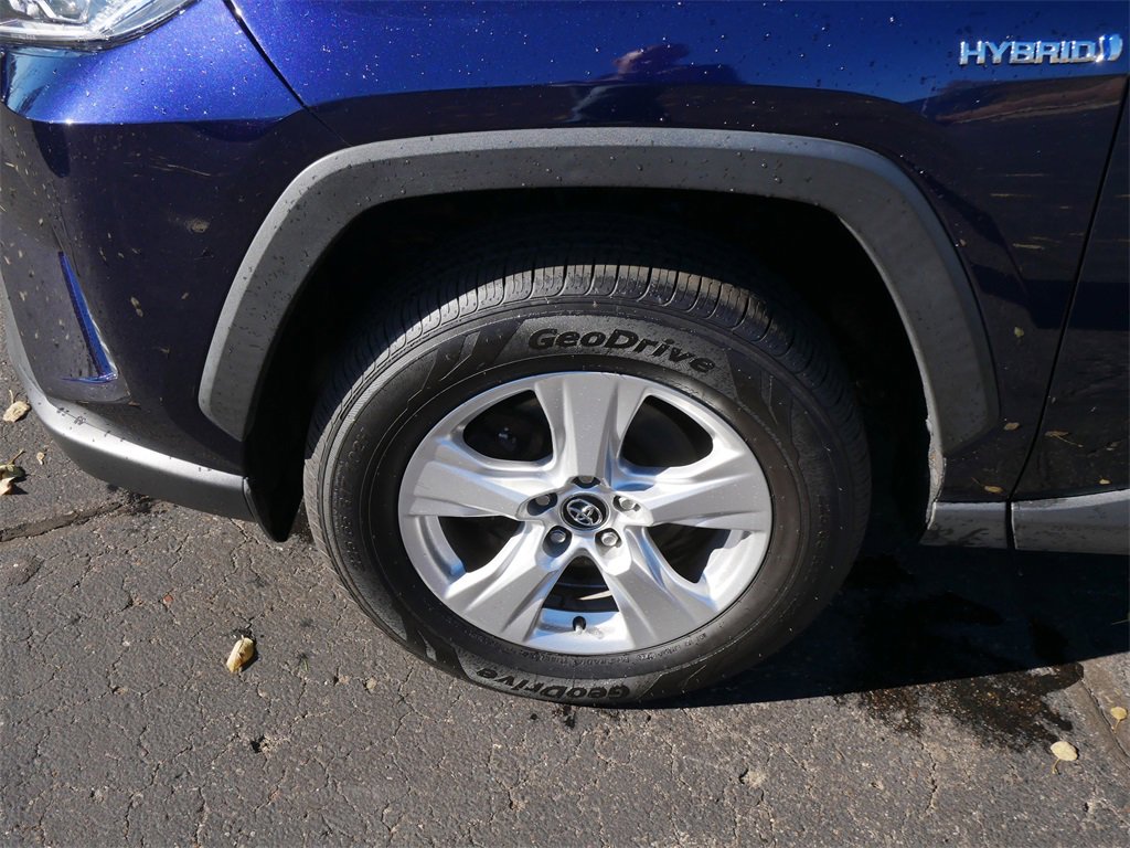 Used 2020 Toyota RAV4 XLE image 8