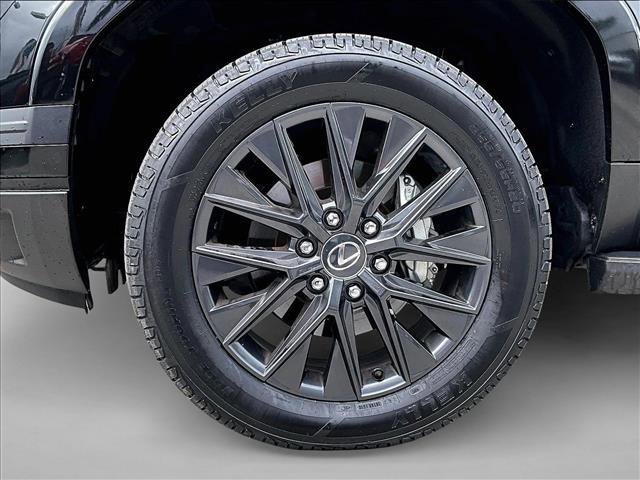 Used 2025 Lexus GX 550 image 10