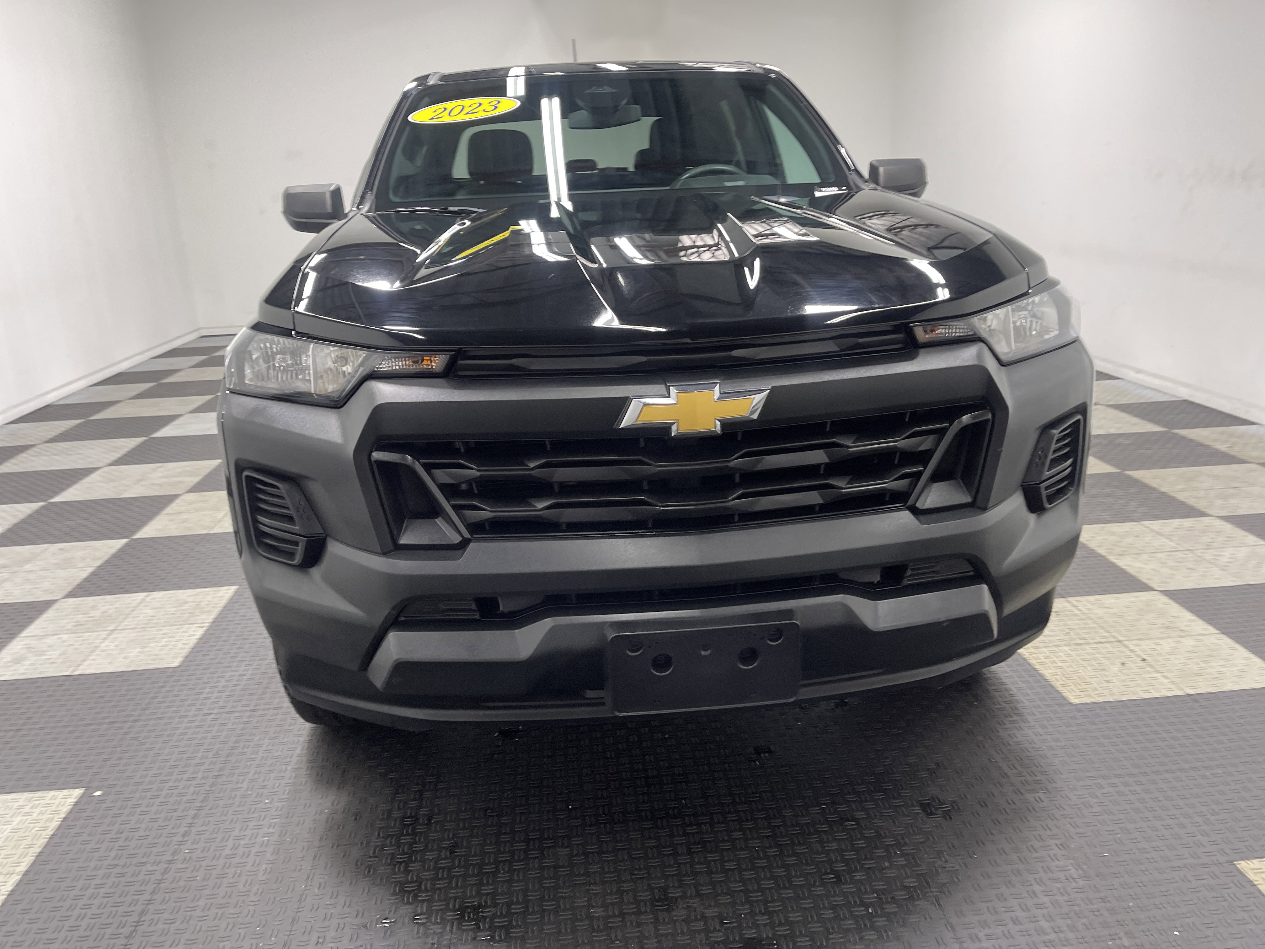 Used 2023 Chevrolet Colorado W/T RWD image 7