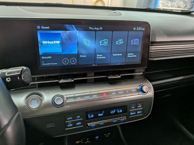 Used 2024 Hyundai Kona SEL AWD/4WD image 19