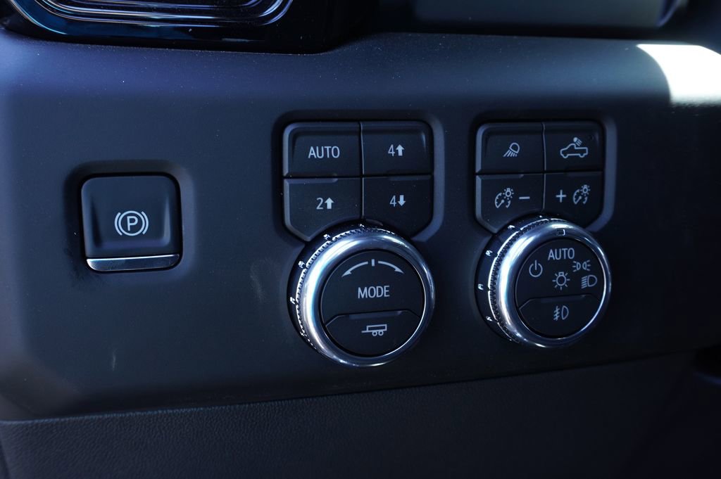 New 2026 GMC Sierra 1500 AT4 AWD/4WD image 18
