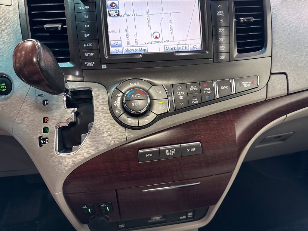 Used 2012 Toyota Sienna XLE w/ Premium Pkg AWD/4WD image 19