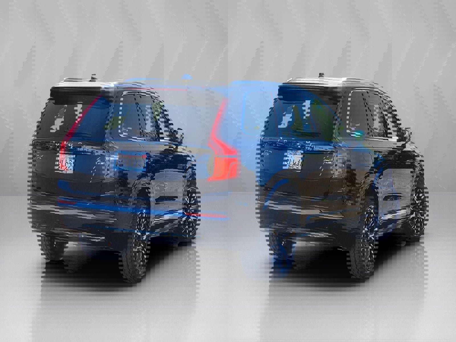 Certified 2023 Volvo XC90 B6 Plus w/ Protection Package Premier AWD/4WD image 6