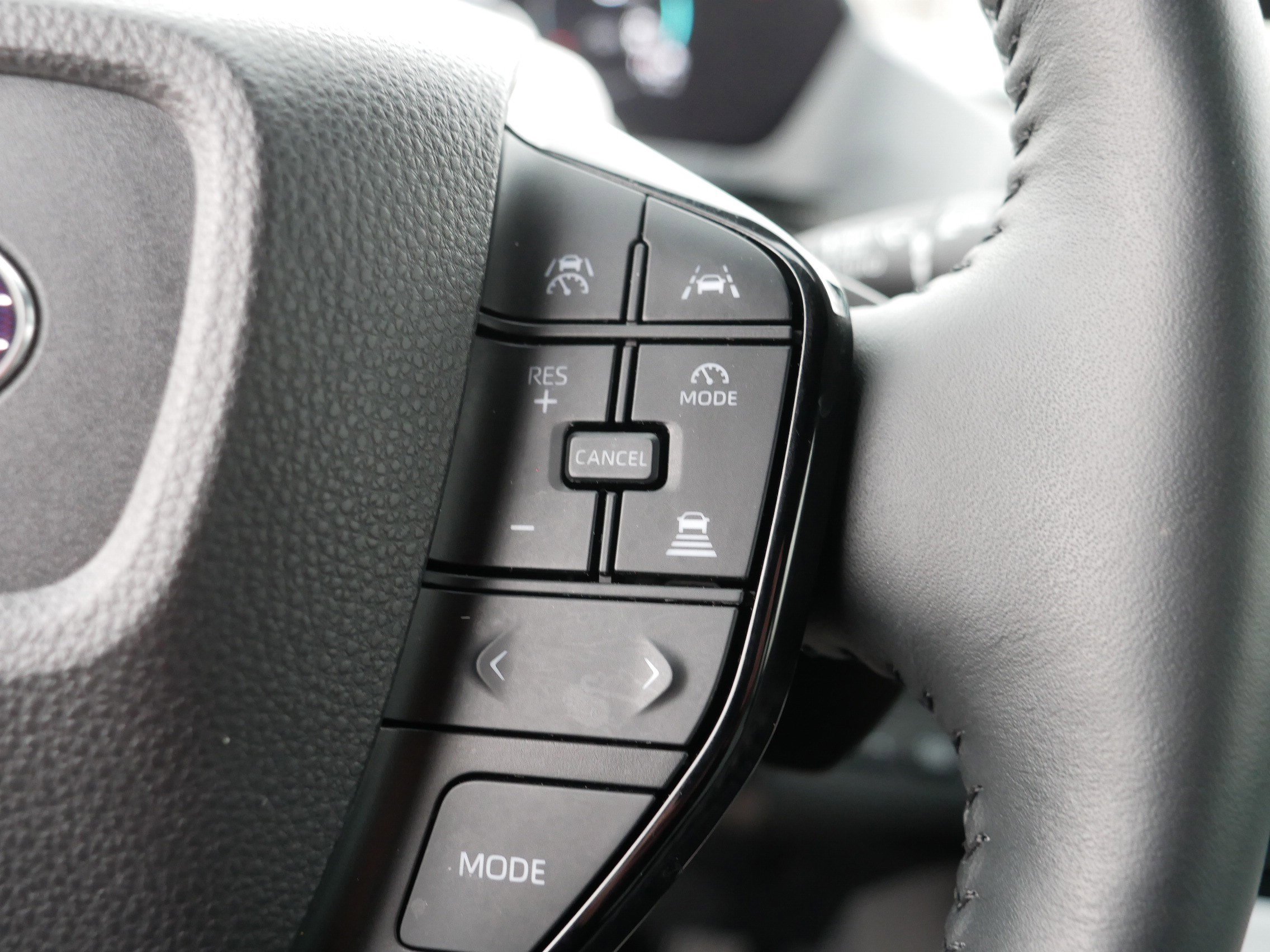 Used 2024 Subaru Solterra Limited image 29