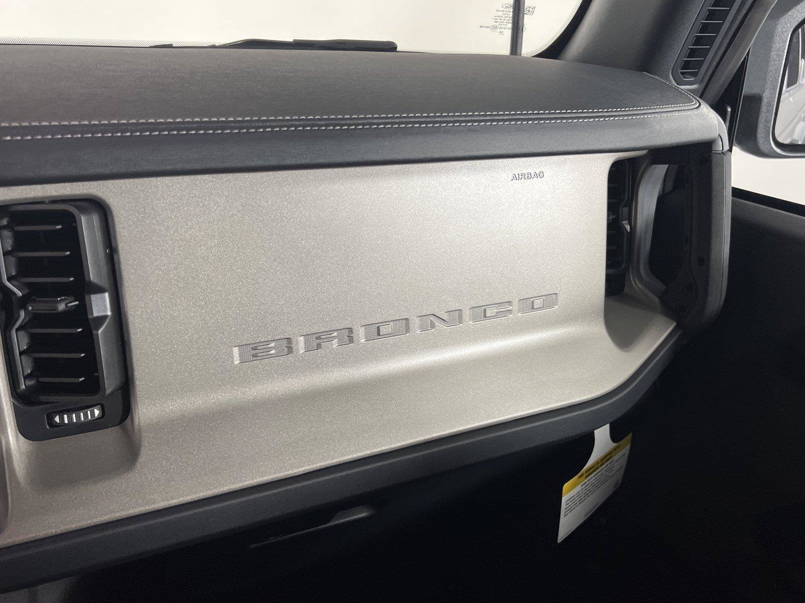 New 2026 Ford Bronco Outer Banks w/ Sasquatch Package AWD/4WD image 27