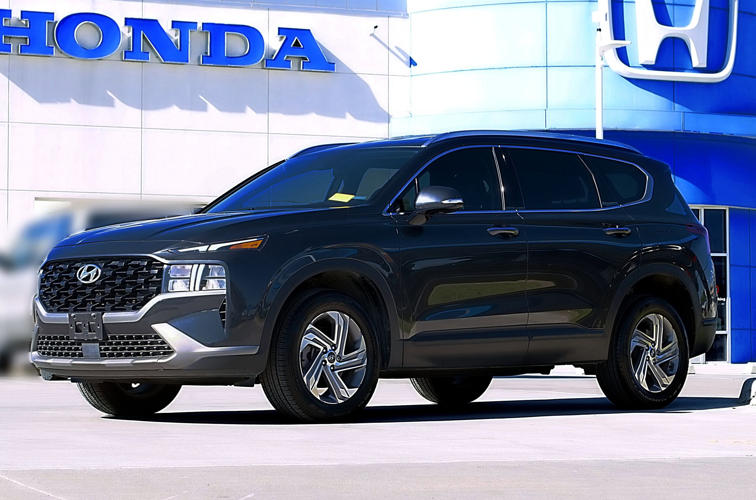 Used 2023 Hyundai Santa Fe SEL w/ Cargo Package AWD/4WD image 1