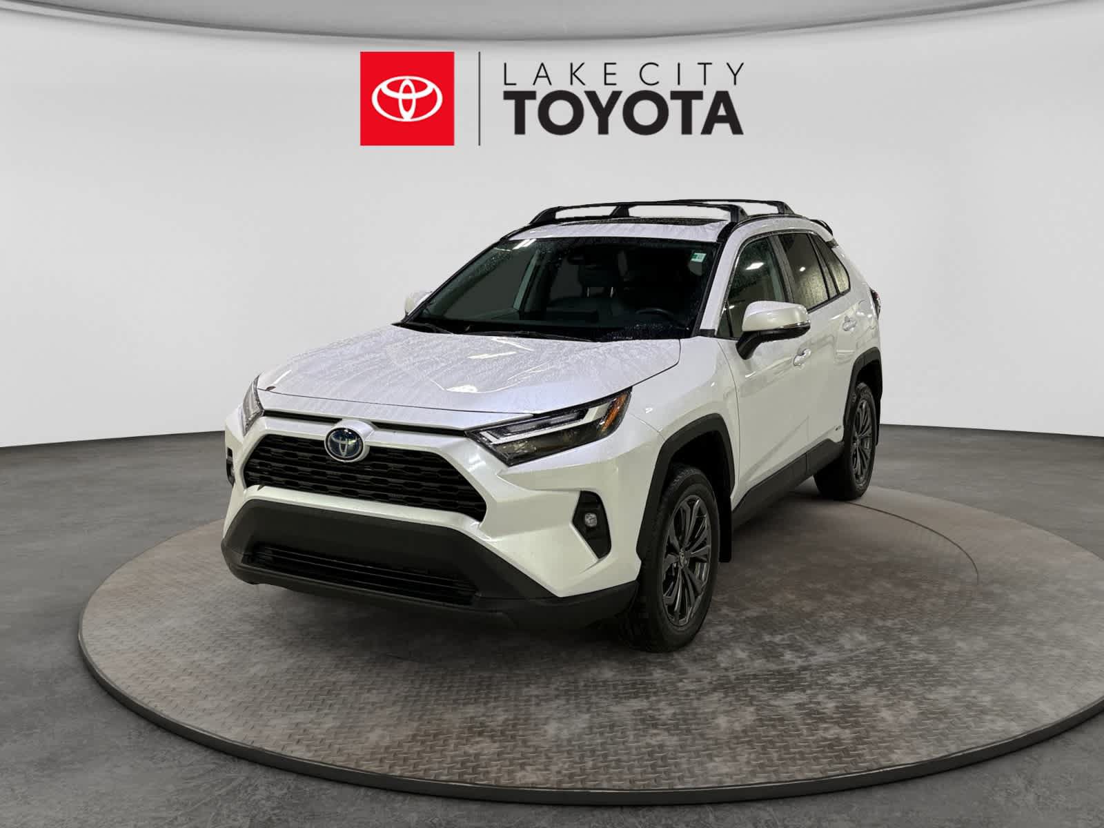 Used 2024 Toyota RAV4 XLE Premium w/ Weather Package AWD/4WD image 1