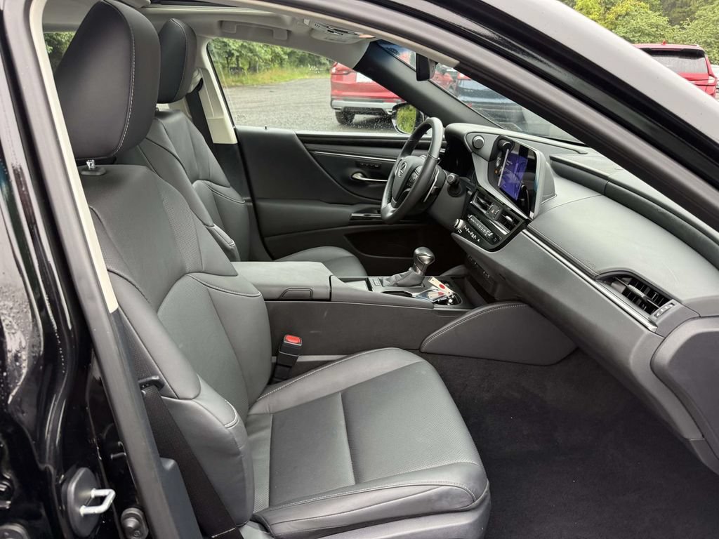 Used 2024 Lexus ES 250 w/ Premium Package AWD/4WD image 14