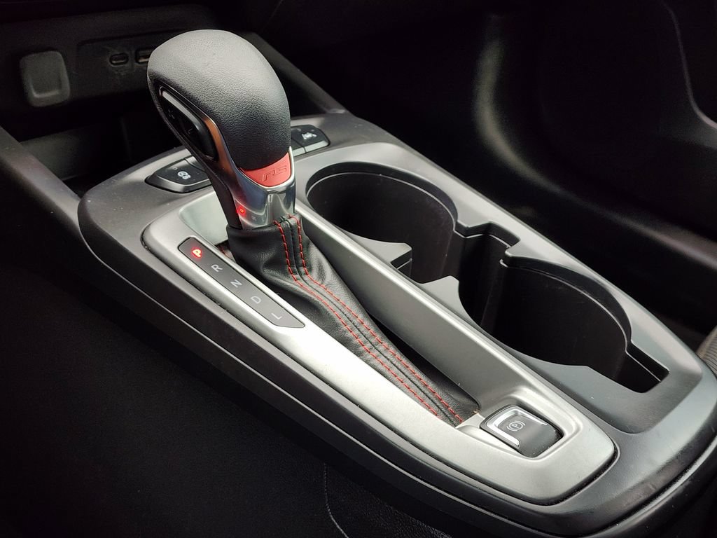 Used 2025 Chevrolet Trax RS FWD image 22