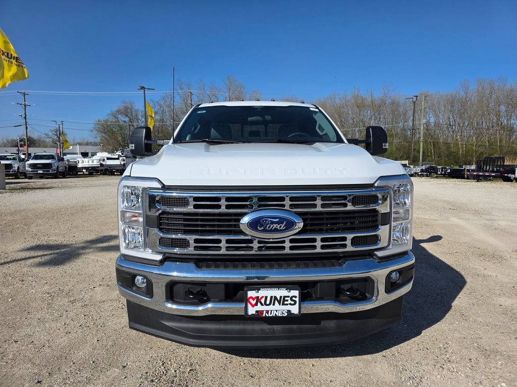 New 2026 Ford F350 XL w/ XL Chrome Package AWD/4WD image 2