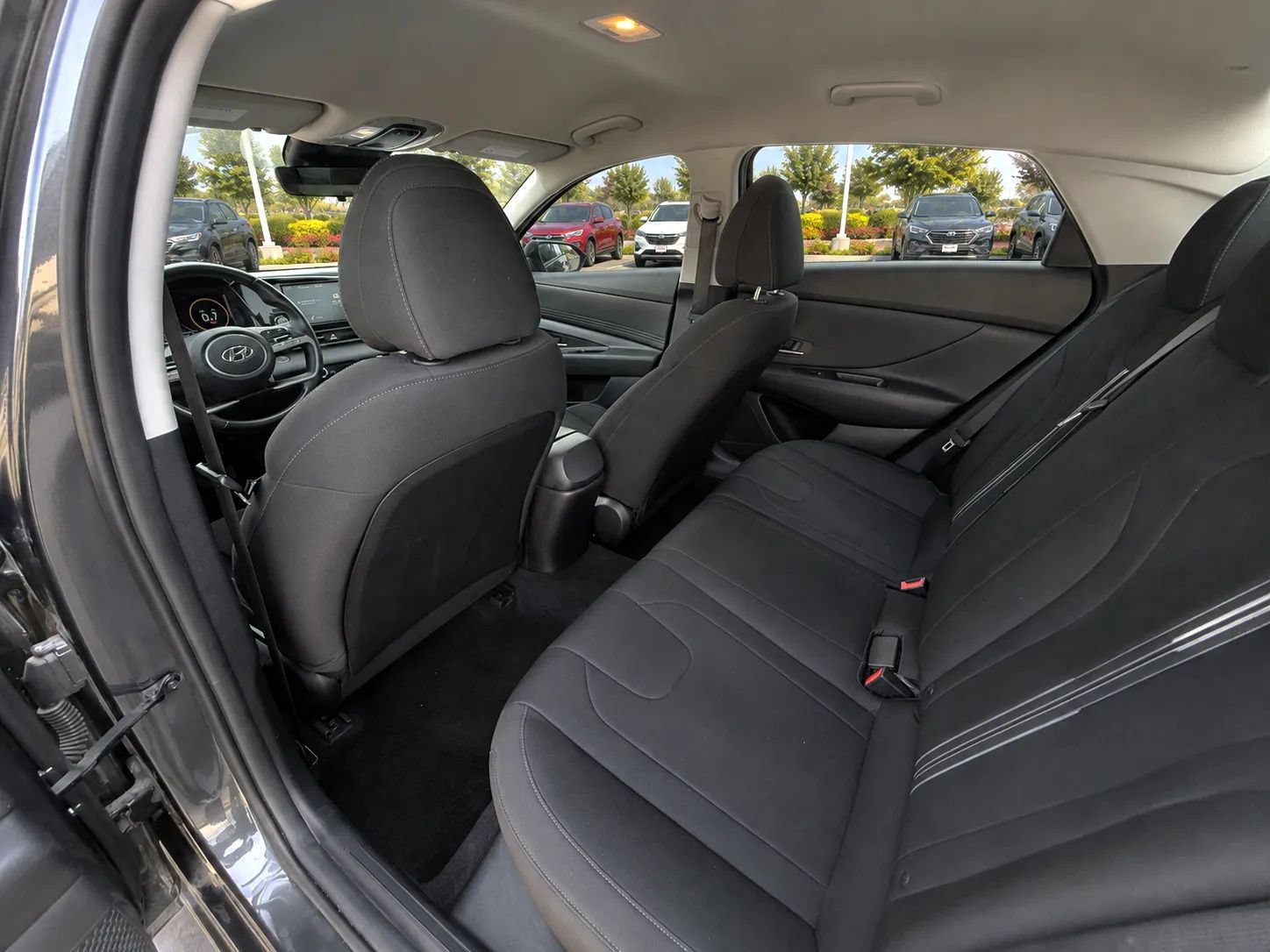 Used 2021 Hyundai Elantra SEL w/ Convenience Package FWD image 12