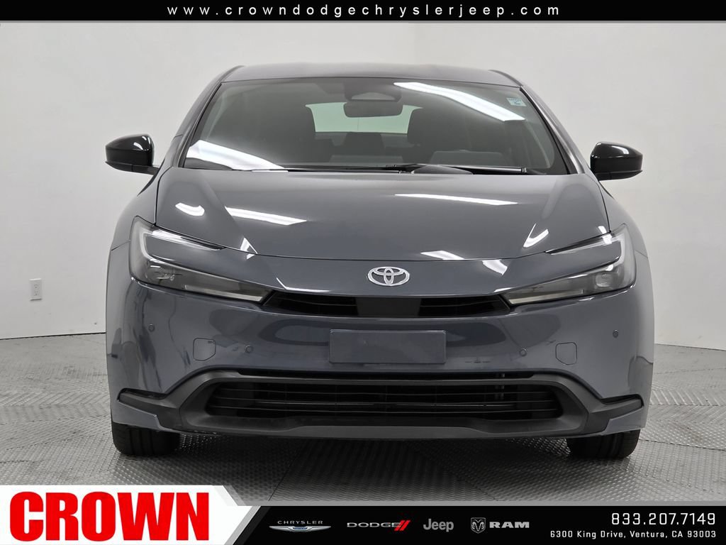 Used 2024 Toyota Prius LE FWD video 2