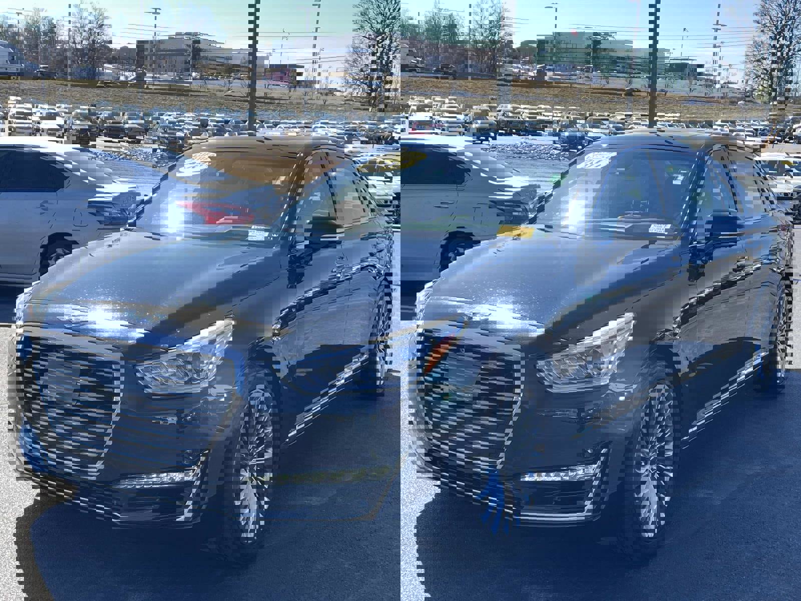 Used 2017 Genesis G90 3.3T Premium image 3