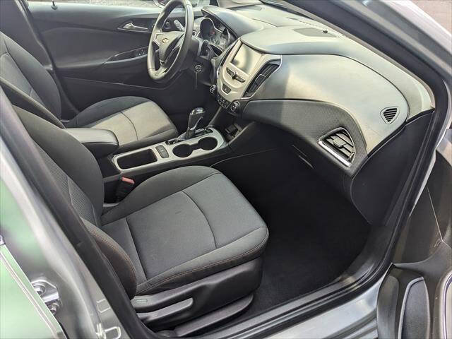 Used 2018 Chevrolet Cruze LS FWD image 16