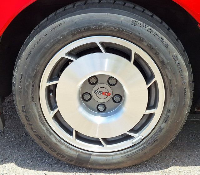 Used 1987 Chevrolet Corvette Convertible image 16