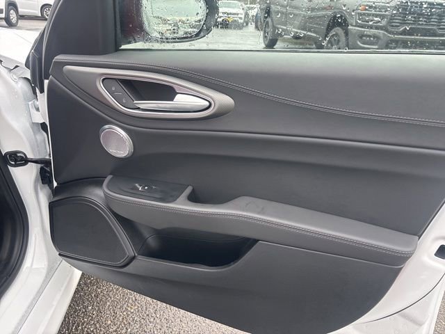 Used 2024 Alfa Romeo Giulia Veloce image 10