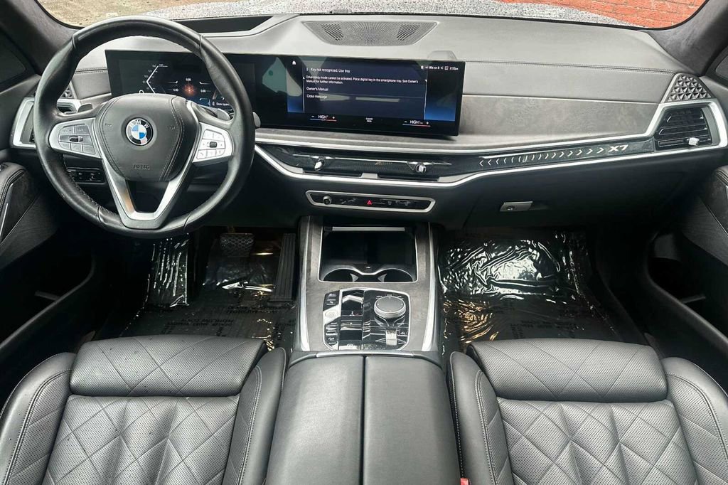 Used 2023 BMW X7 xDrive40i image 16