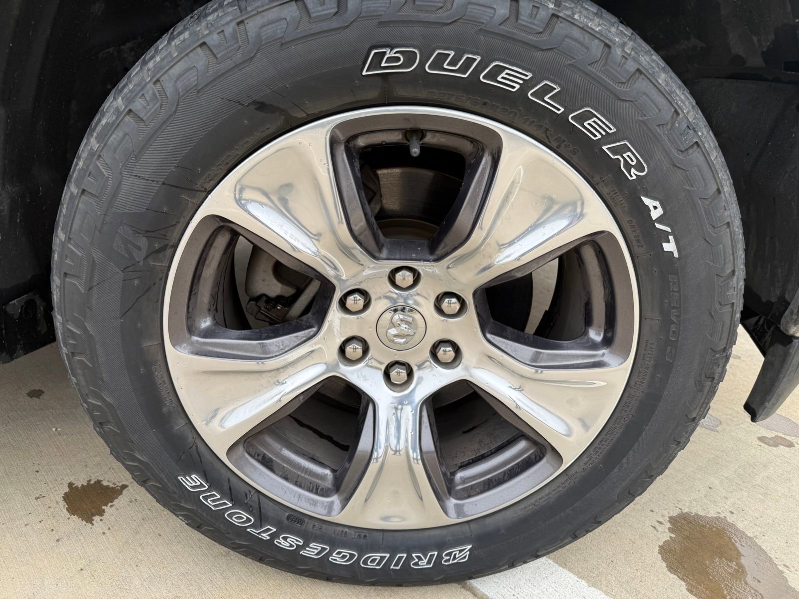 Used 2019 RAM 1500 Laramie image 9