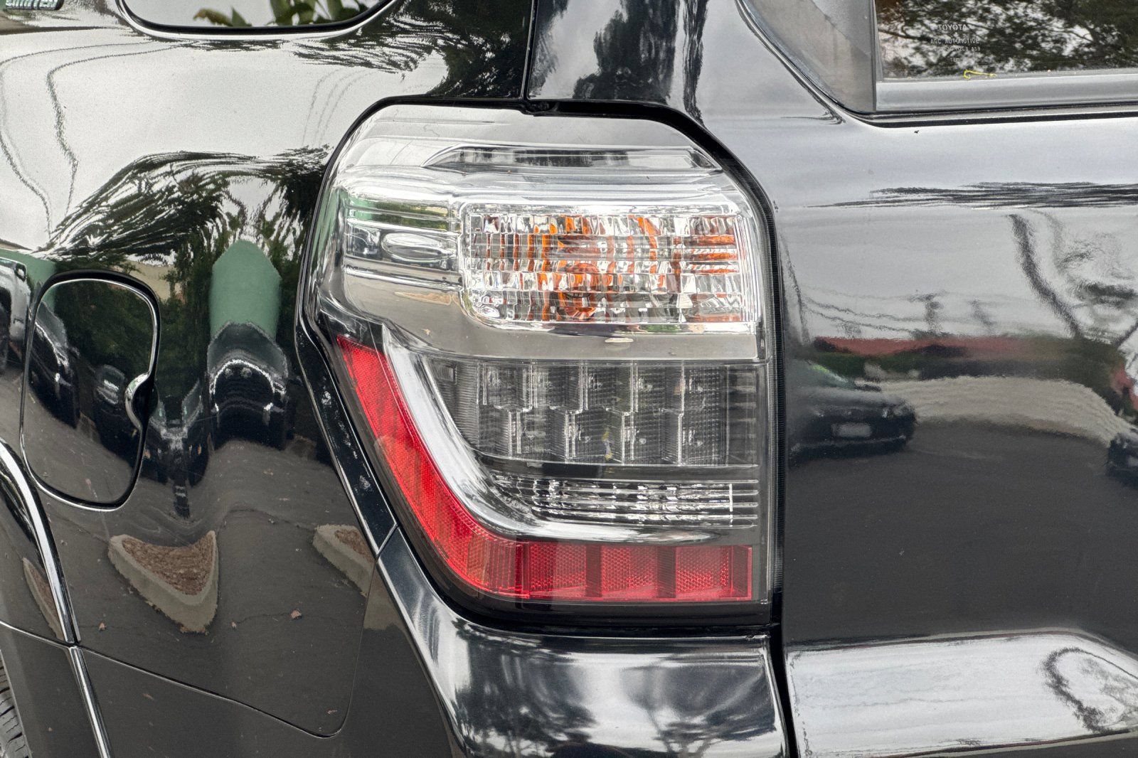 Used 2016 Toyota 4Runner Limited AWD/4WD image 28
