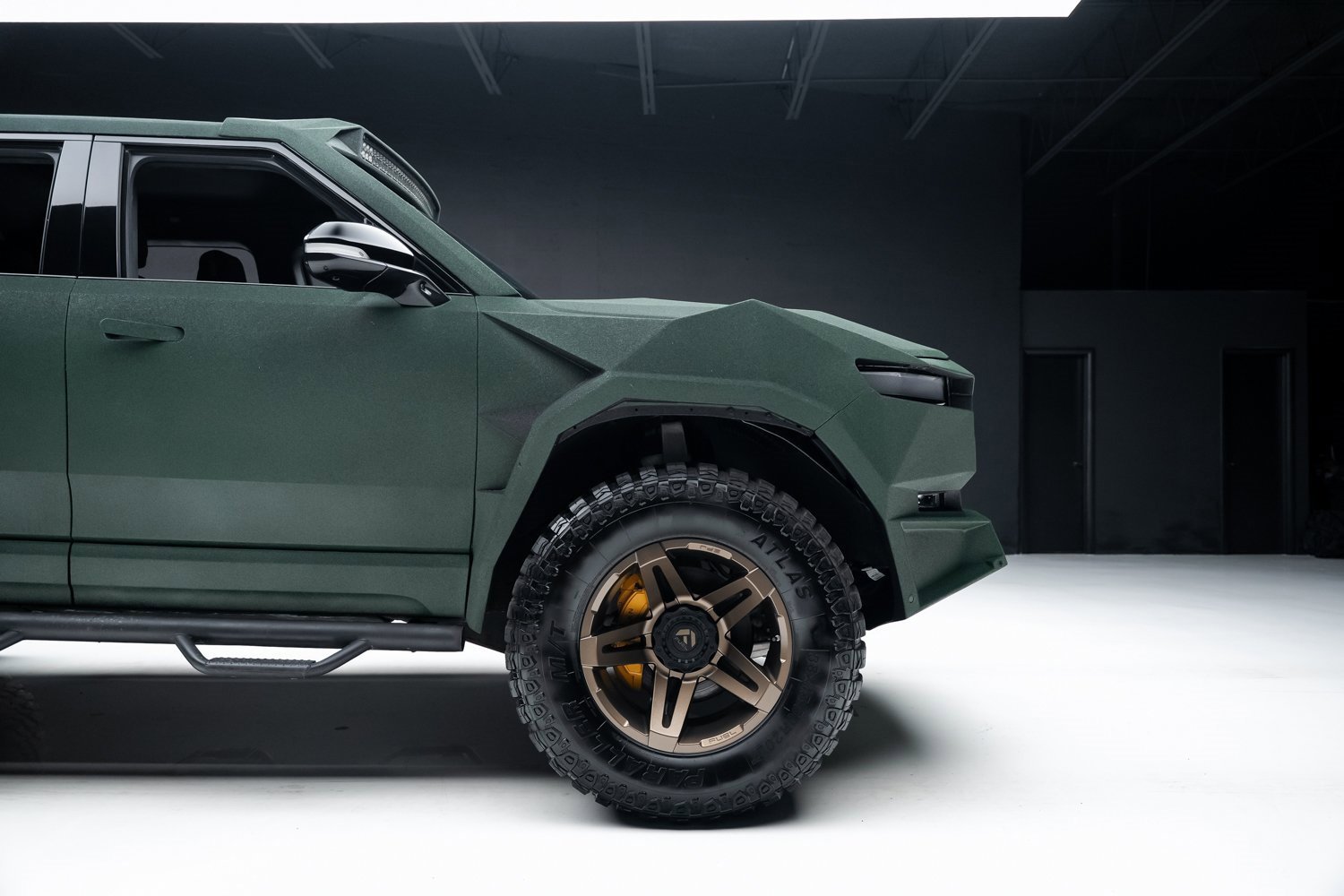 Used 2022 Rivian R1T Adventure image 33