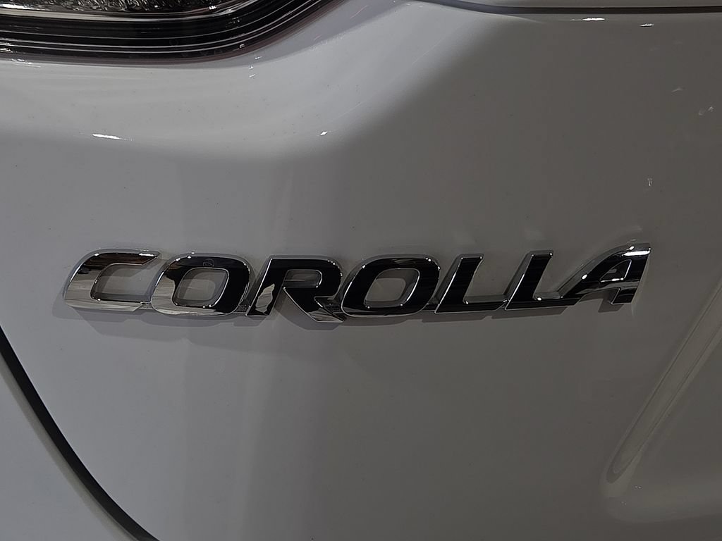 Certified 2025 Toyota Corolla LE FWD image 11