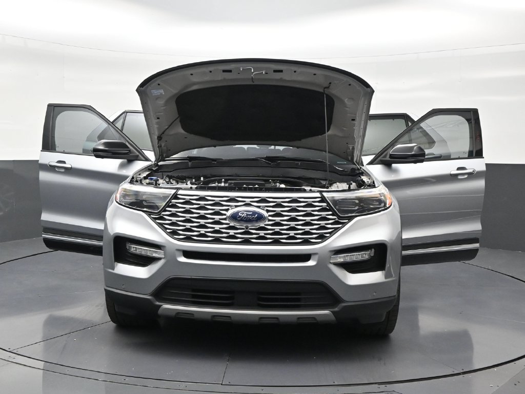 Used 2022 Ford Explorer Platinum w/ Equipment Group 601A AWD/4WD image 33