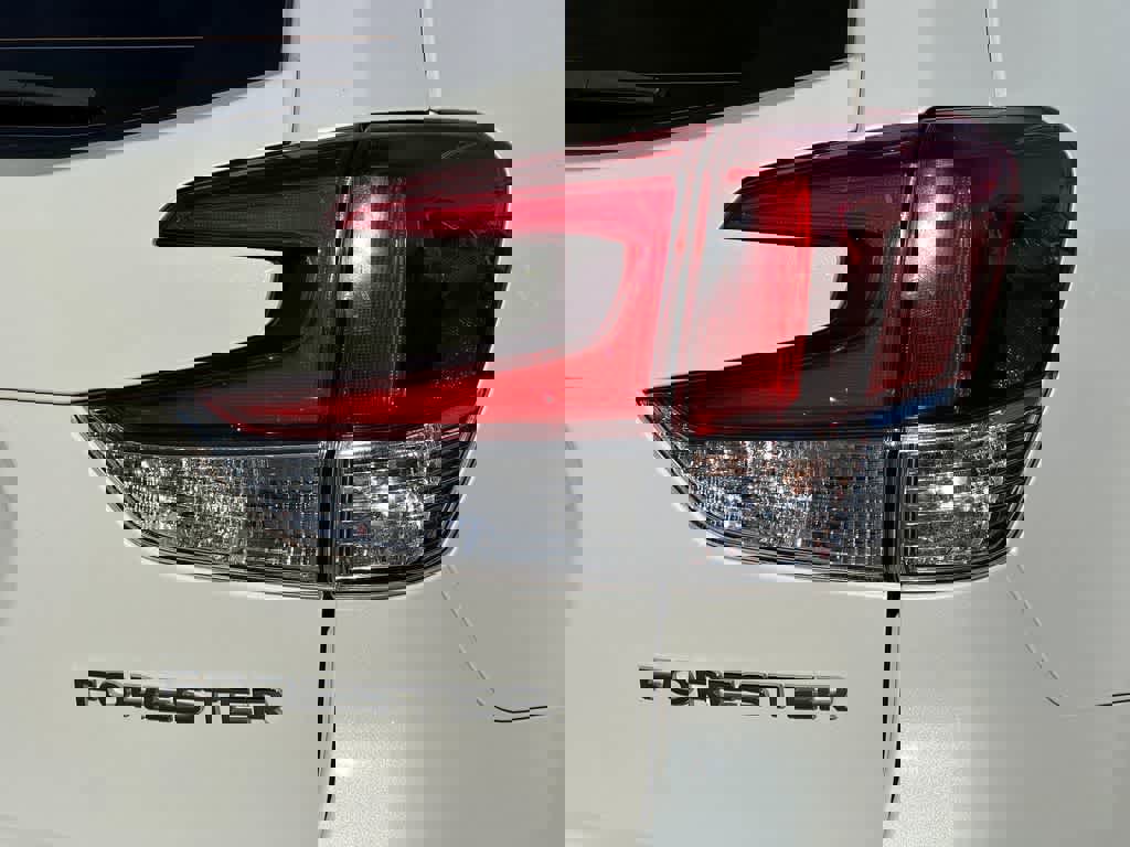 Used 2022 Subaru Forester image 7