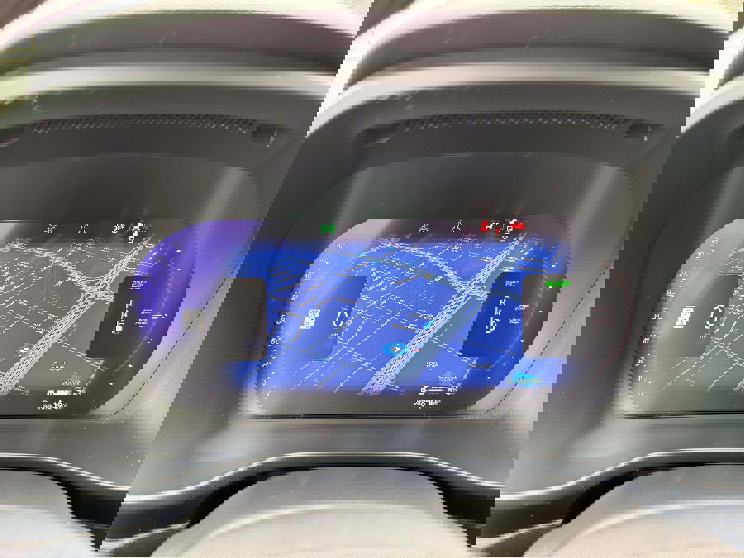 Certified 2023 Volvo C40 P8 Recharge Ultimate image 18