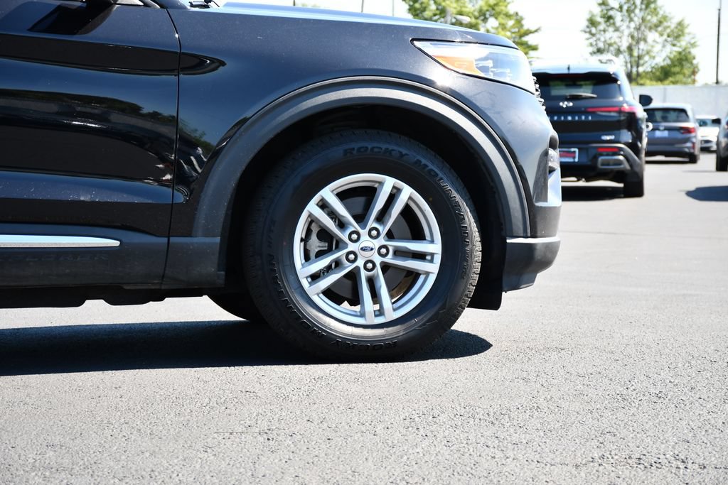 Used 2022 Ford Explorer XLT w/ Equipment Group 202A RWD image 9