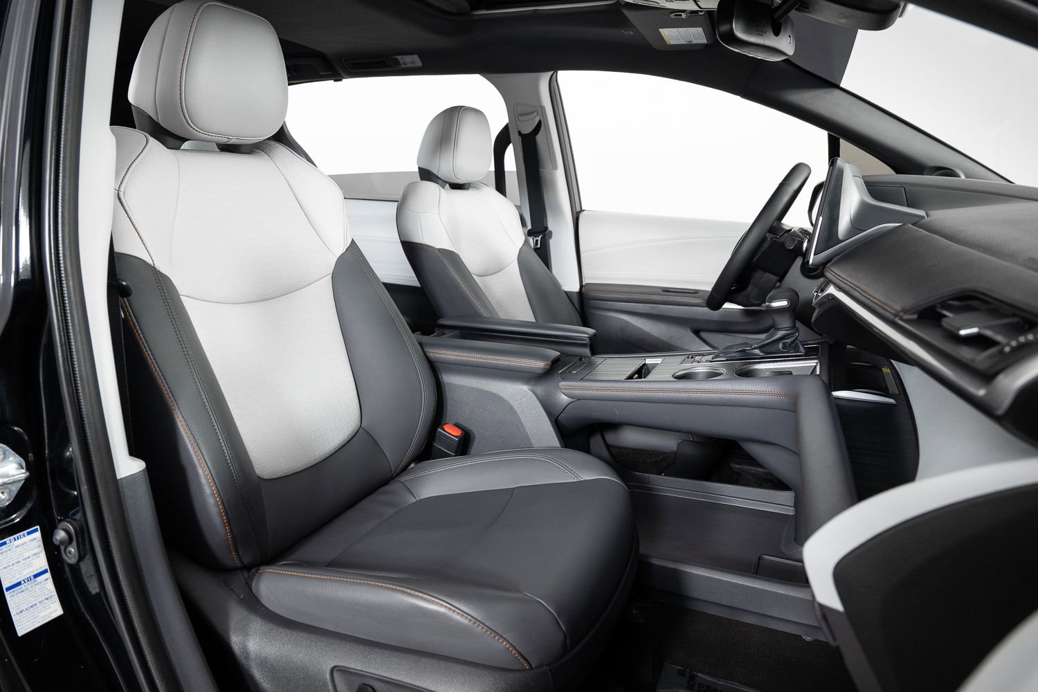 Used 2022 Toyota Sienna XSE w/ XSE Plus Package image 29