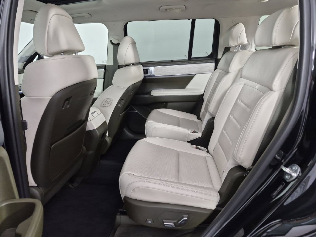 Used 2024 Hyundai Santa Fe Calligraphy FWD image 31