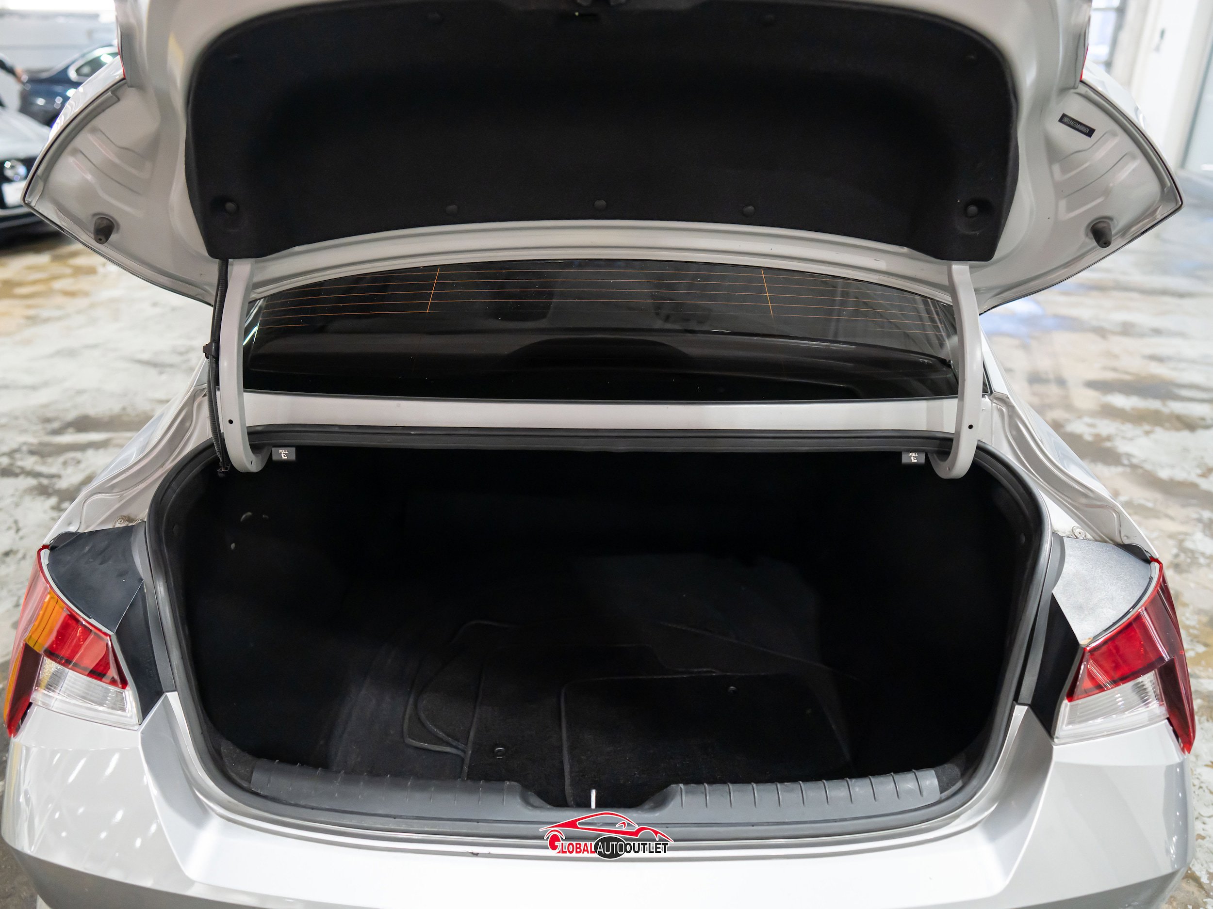 Used 2021 Hyundai Elantra SE FWD image 43