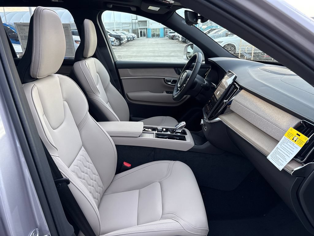 New 2026 Volvo XC90 B6 Plus w/ Protection Package Premier AWD/4WD image 14