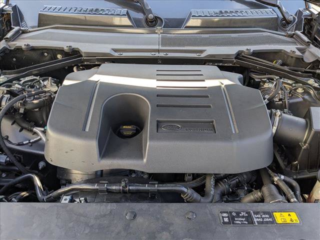 Used 2023 Land Rover Defender 130 X-Dynamic SE AWD/4WD image 26
