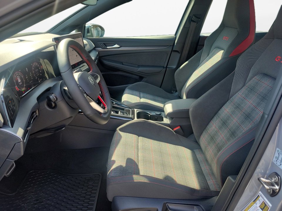 New 2026 Volkswagen Golf S image 9