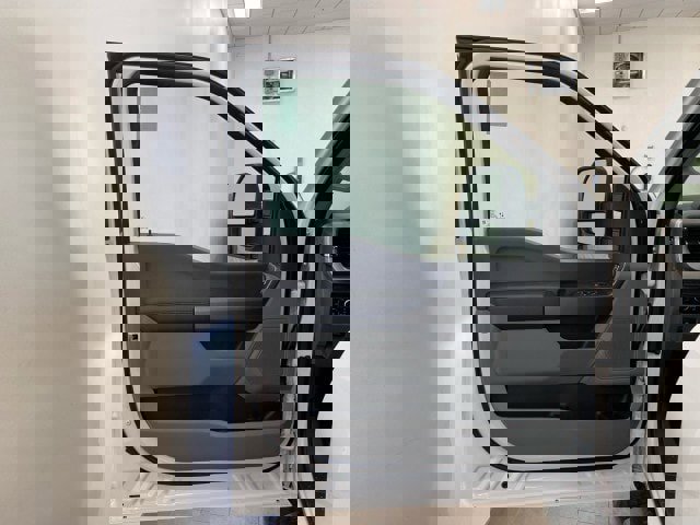 New 2025 Ford F350 XLT w/ FX4 Off-Road Package image 9