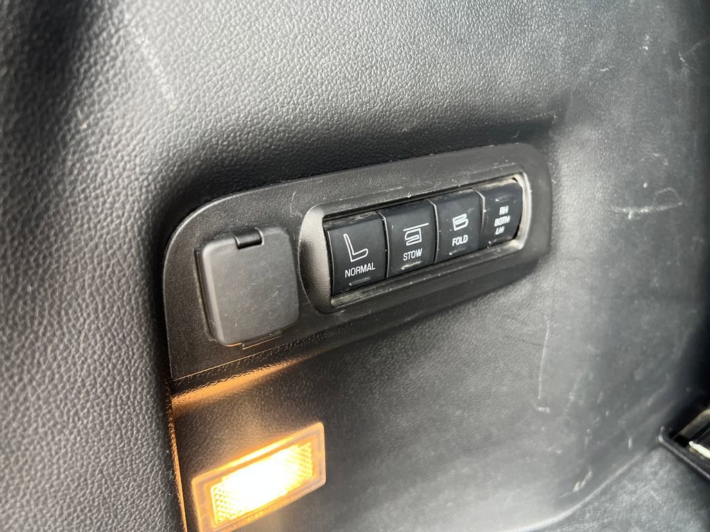 Used 2016 Ford Explorer Sport w/ Equipment Group 401A AWD/4WD image 14